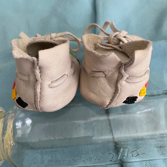 BEAUTIFUL NATIVE AMERICAN DEERSKIN MOCCASINS 🪶 - Picture 10 of 15